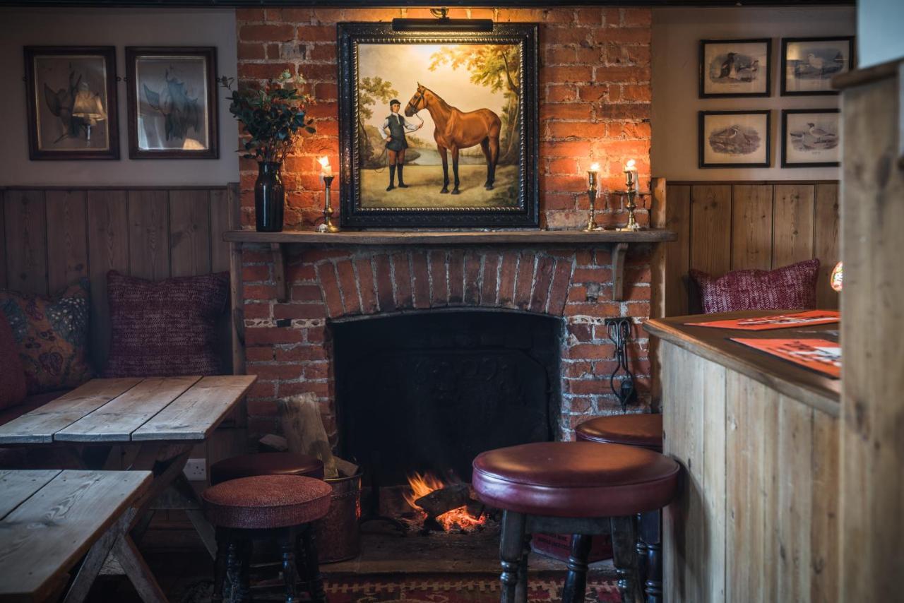 The Horse And Groom Inn Chichester Exterior foto